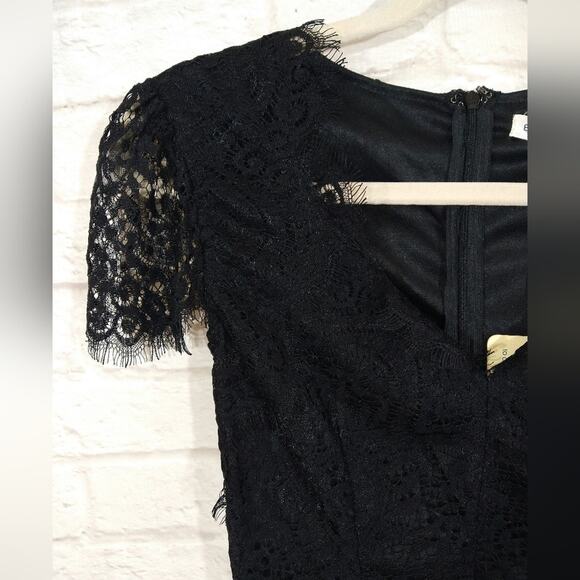 A Mika & Gala Women's Black Floral Lace V Neck Short Romper NWT Size XS 0 2 UK-6 - Picture 5 of 12